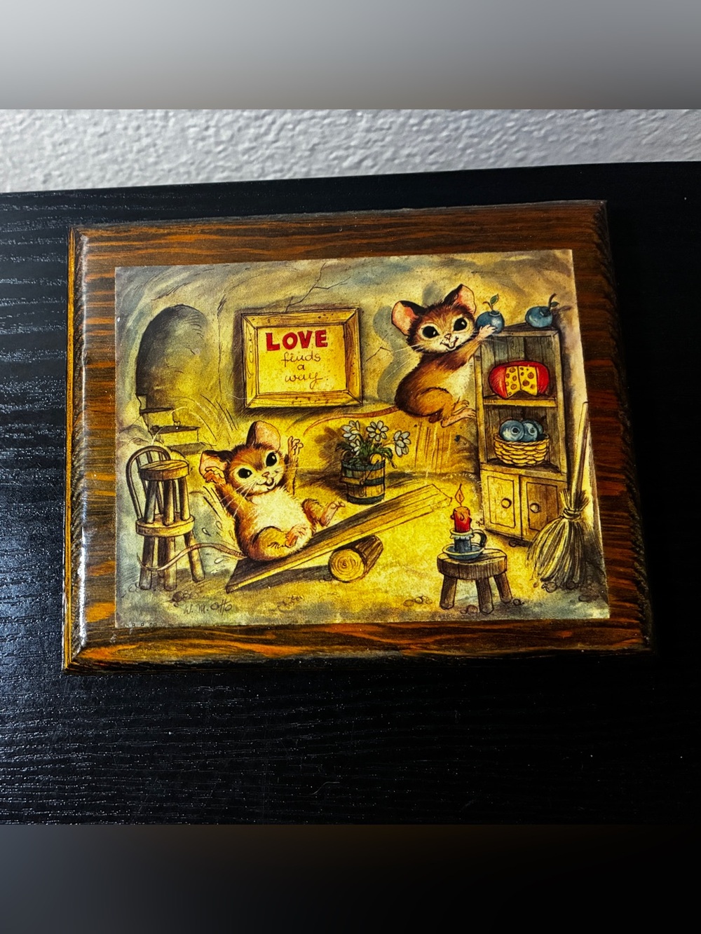 Vintage WM Otto Decoupage Wood Wall Plaque Ready To Hang 5"x6"